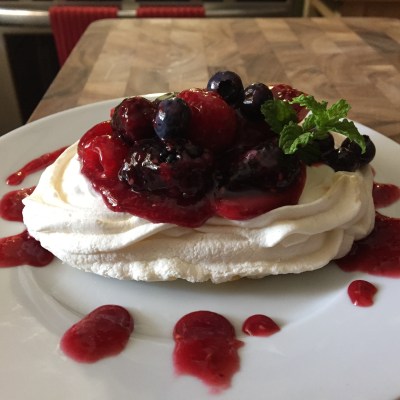 Pavlova With Fresh Berries