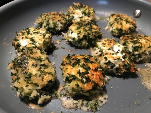 Arugula Salad With Herb-Crusted Goat Cheese Medallions
