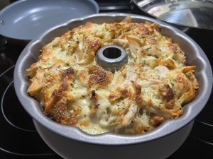 Chicken Alfredo Monkey Bread